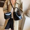 Retro Water Bucket Bag Female New Trendy Commuter Crossbody Bag Fashion Solid Color Handheld One Shoulder Bag For Women