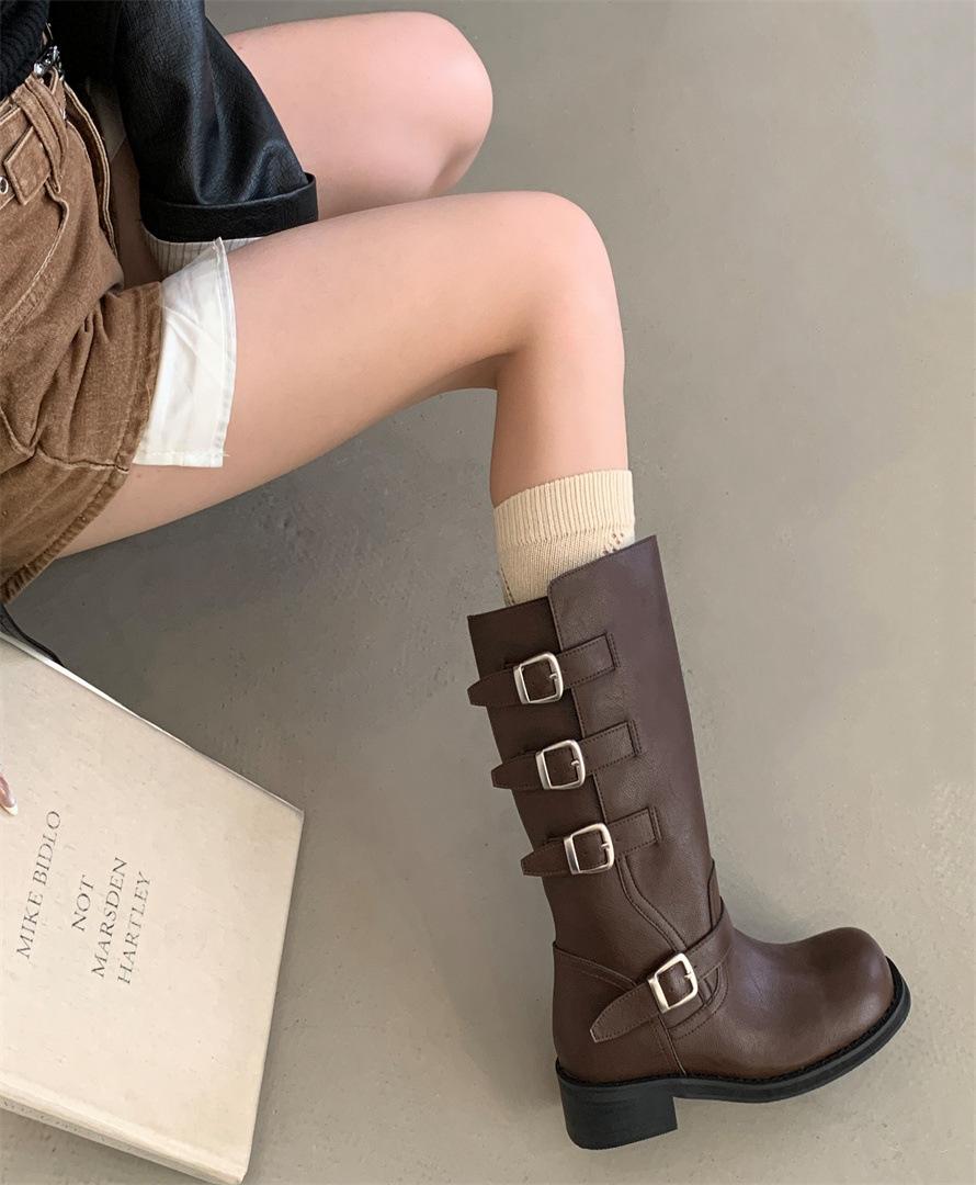 

2025 new belt buckle boots women s thick heel leather knight boots small British style medium heel boots 39 светло-коричневого