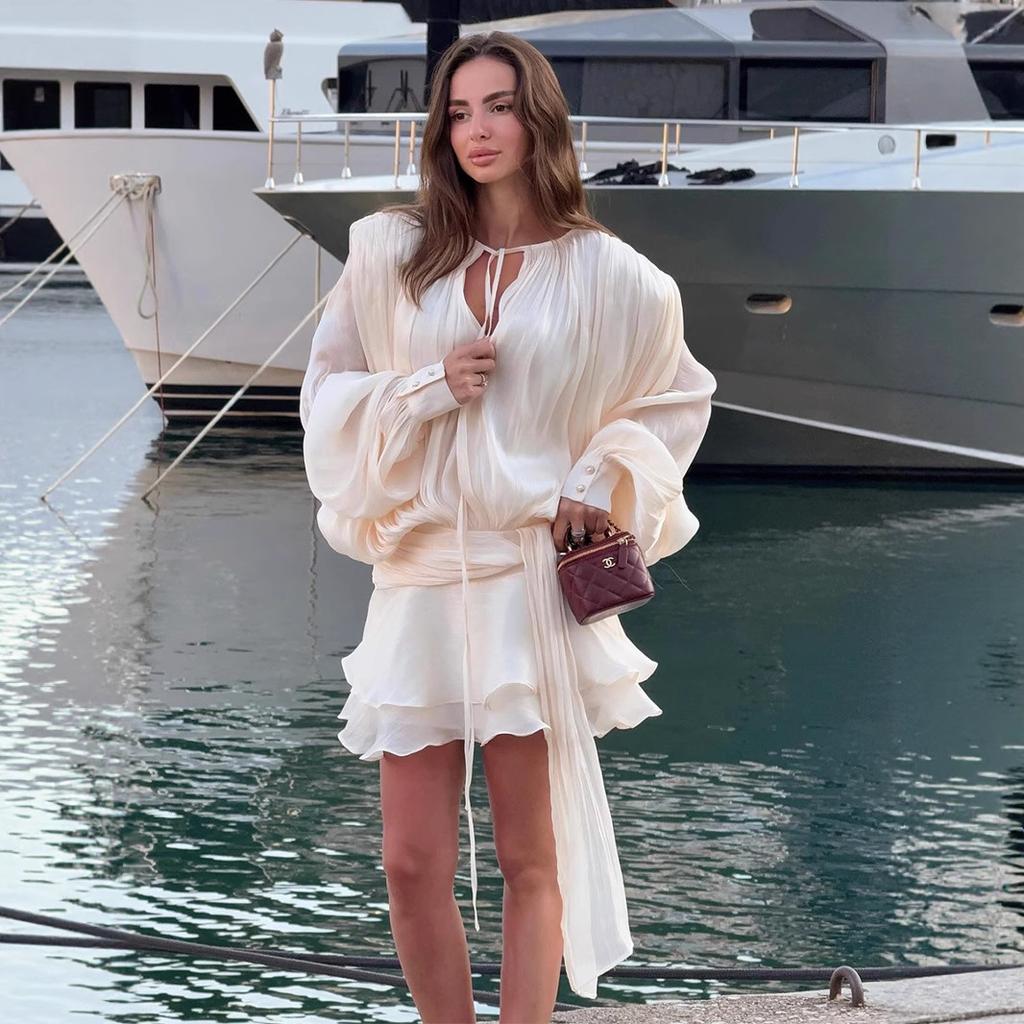 Chiffon-Langarmkleid Europäischer und Amerikanischer Sommer Neues Laternenärmel Schnürung Kurzer Rock Rüschen Blattkante Kleid