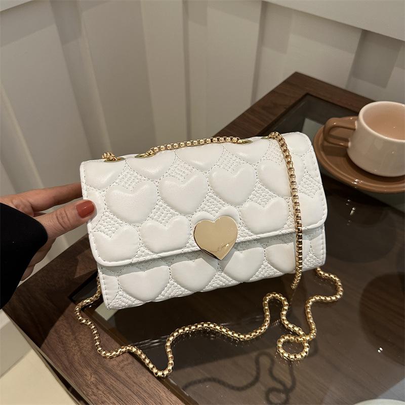 

2024 весна новый модный дизайн одно плечо через плечо иностранный стиль однотонная цепочка любовь вмятина текстура женская квадратная сумка белый