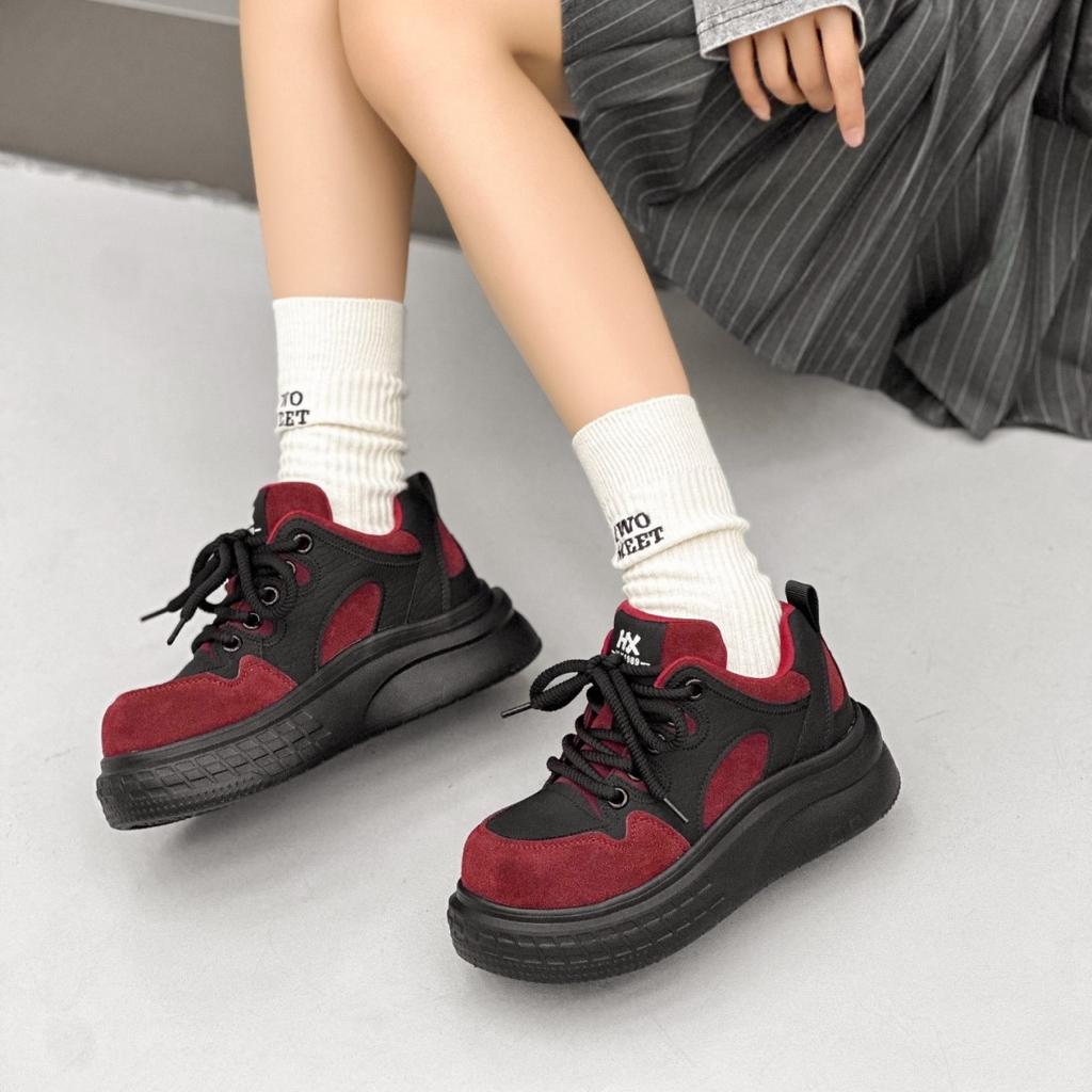 2025 autumn new leather high-top shoes leather thick-soled heightening casual board shoes women's versatile sports bread shoes