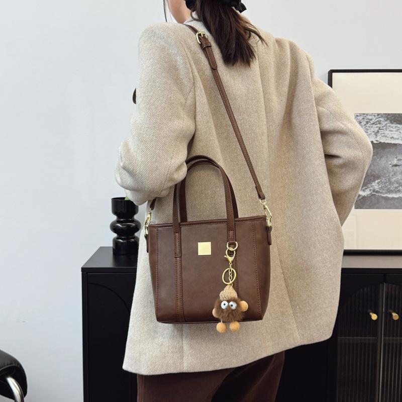 2025 autumn and winter new fashion trend exquisite small square bag bucket bag single shoulder oblique span women's bag