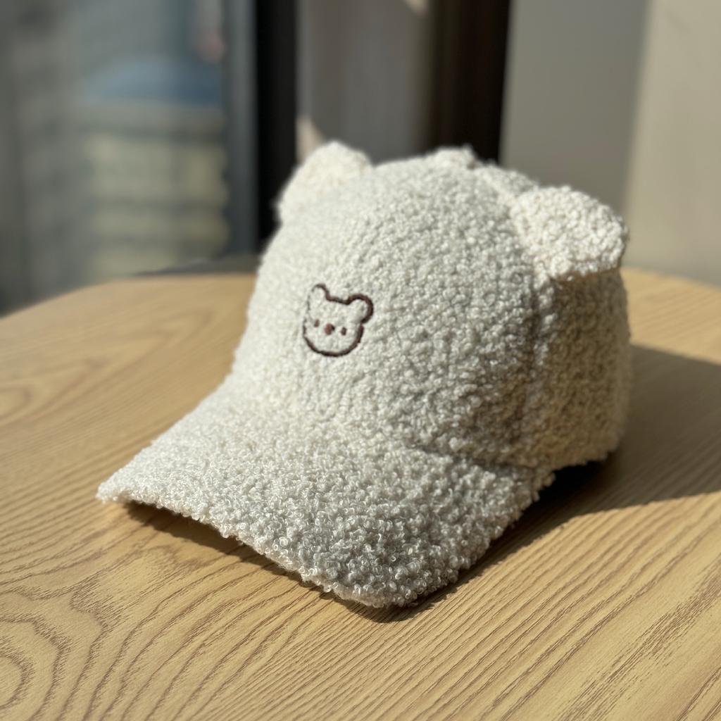 Korean-style cute bear ear lamb wool baseball cap for men and women, warm and versatile for autumn and winter, cartoon embroidered duckbill cap
