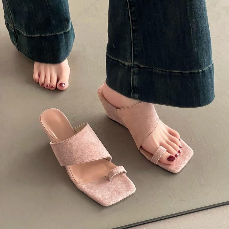 Clip thumb slope heel thick sole high heel beach shoes square head summer fashion casual thin feet literally cool slippers women's shoes