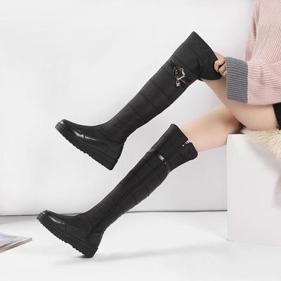 Q/Women's Flat Bottomed Snow Boots Are a Must-have In Winter for Comfort and Warmth. Long Plush Large-sized Genuine Leather Boots