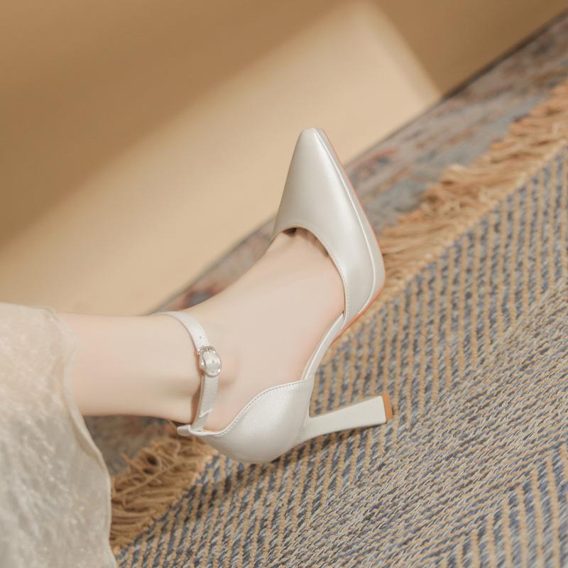 

Босоножки на высоком каблуке с вырезами женские лето 2025 новинка фея с юбкой остроносые Мэри Джейн на толстом каблуке туфли 37