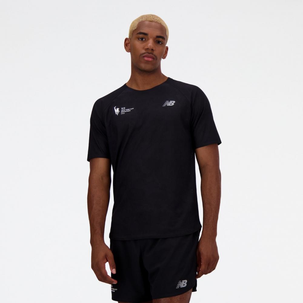 

Жаккардовый комплект New Balance NYC Marathon Q Speed ​​с коротким рукавом MT33281MBK L