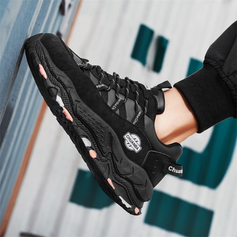 2026 New Thick Soled Comfortable Breathable Outdoor Sports Hiking Retro Labor Protection Casual Sports Men's Shoes