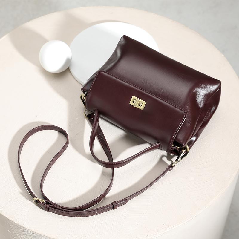 Genuine Leather Top Handle Crossbody Bag for Women Vintage Oil Wax Leather Shoulder Bag Small Luxury Designer Satchel Handbag
