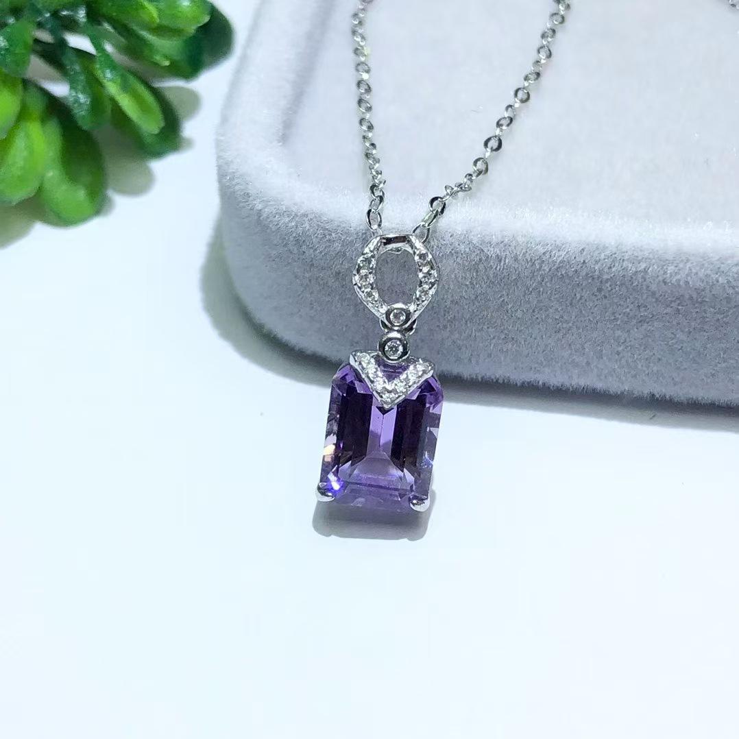 

Підвіска з аметистом на срібному ланцюжку 925 проби - Модна біжутерія