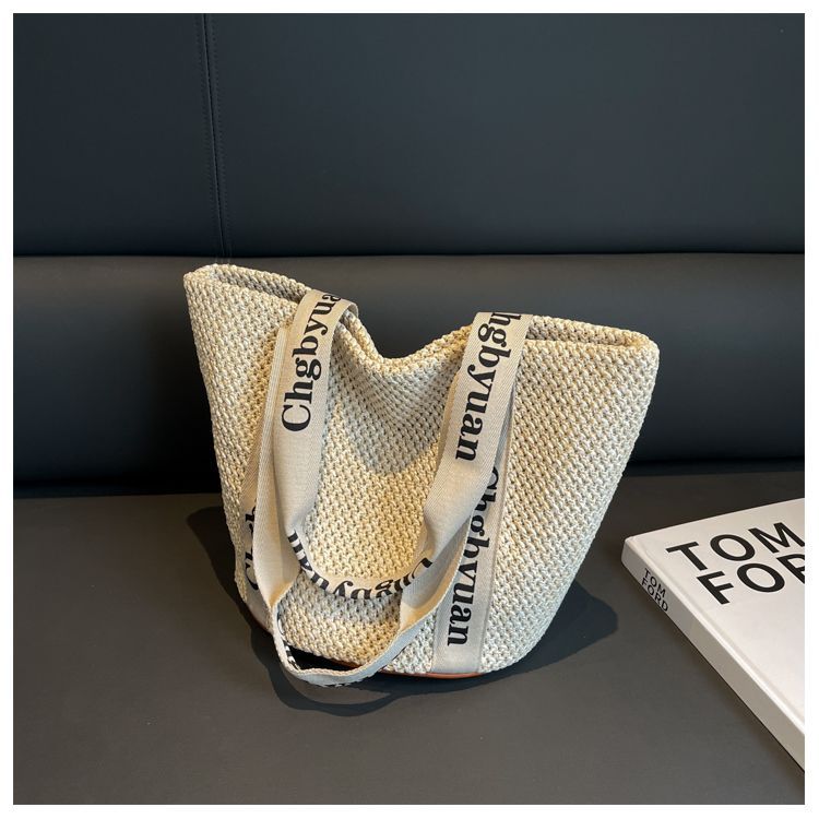 French niche straw bag women s summer new popular versatile shoulder bag woven large-capacity tote bag beach bag