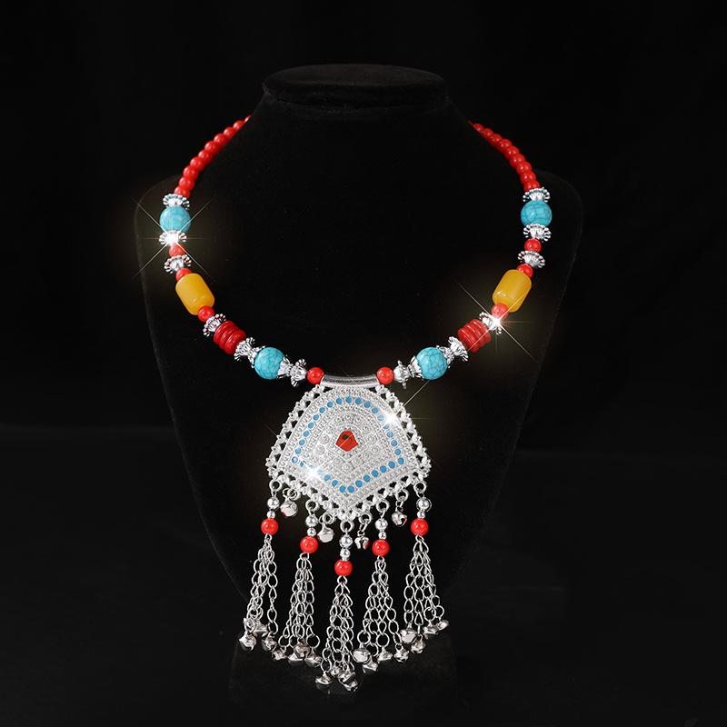 Retro Yunnan ethnic style collar women s handmade imitation Miao silver beaded exaggerated necklace set chain stall necklace