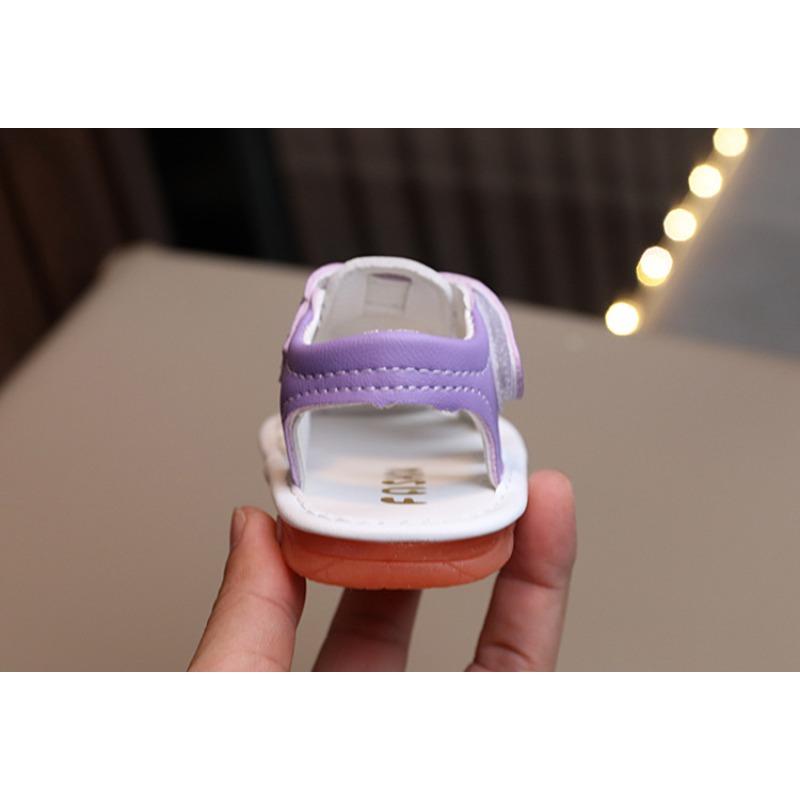 Summer new baby sandals girls' baby shoes squeaky shoes cartoon light-up shoes 0-1 year old girls' walking shoes