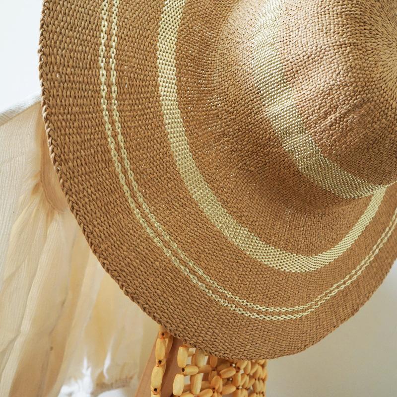 French Vacation Elegant Gold Stripe Big Brim Sun Protection Shade Straw Hat Women'S Summer Travel Beige Woven Top Hat