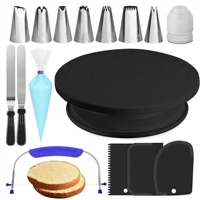 Back- und Konditoreiwerkzeug-Set: Kuchen-Dekorations-Drehteller, Spritztüllen & -beutel, Spachtel, Teigschaber