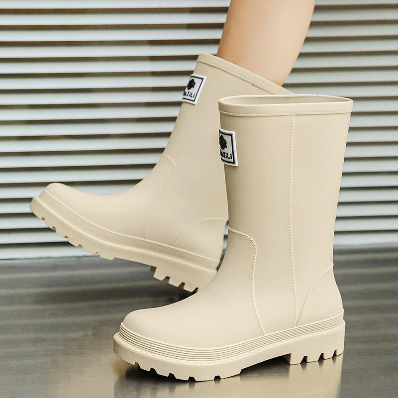 New medium tube rain shoes, women's non-slip water shoes, fashion water boots, thick-soled rain boots and velvet work rubber shoes