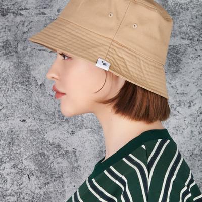 VARZAR Monogram Label Color Bucket Hat Beige
