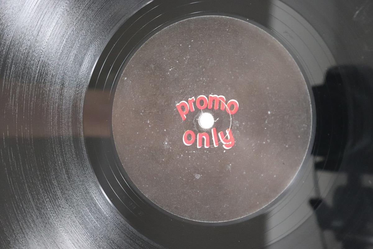 

12inch Record THOMAS & ERIC - Disco Theatre Of Manhattan Presents RPR99 RONG MUSIC 2004 US Dance & Electronica Used