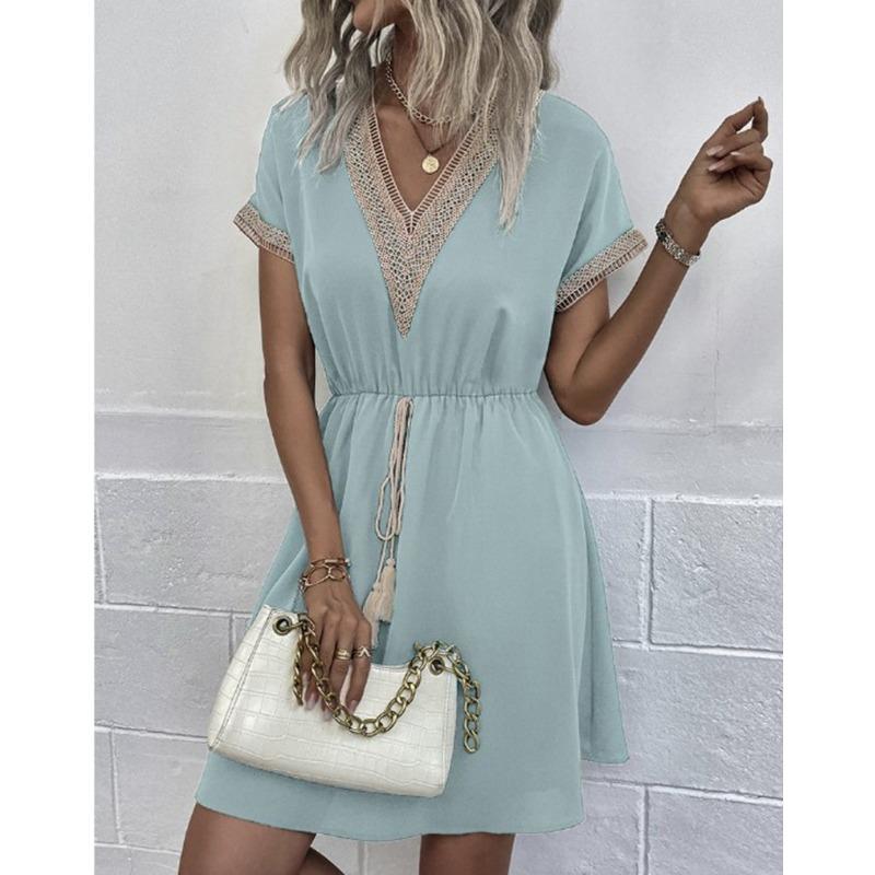 Solid Color Short Sleeved Lace V-neck Waist Cinched Dress