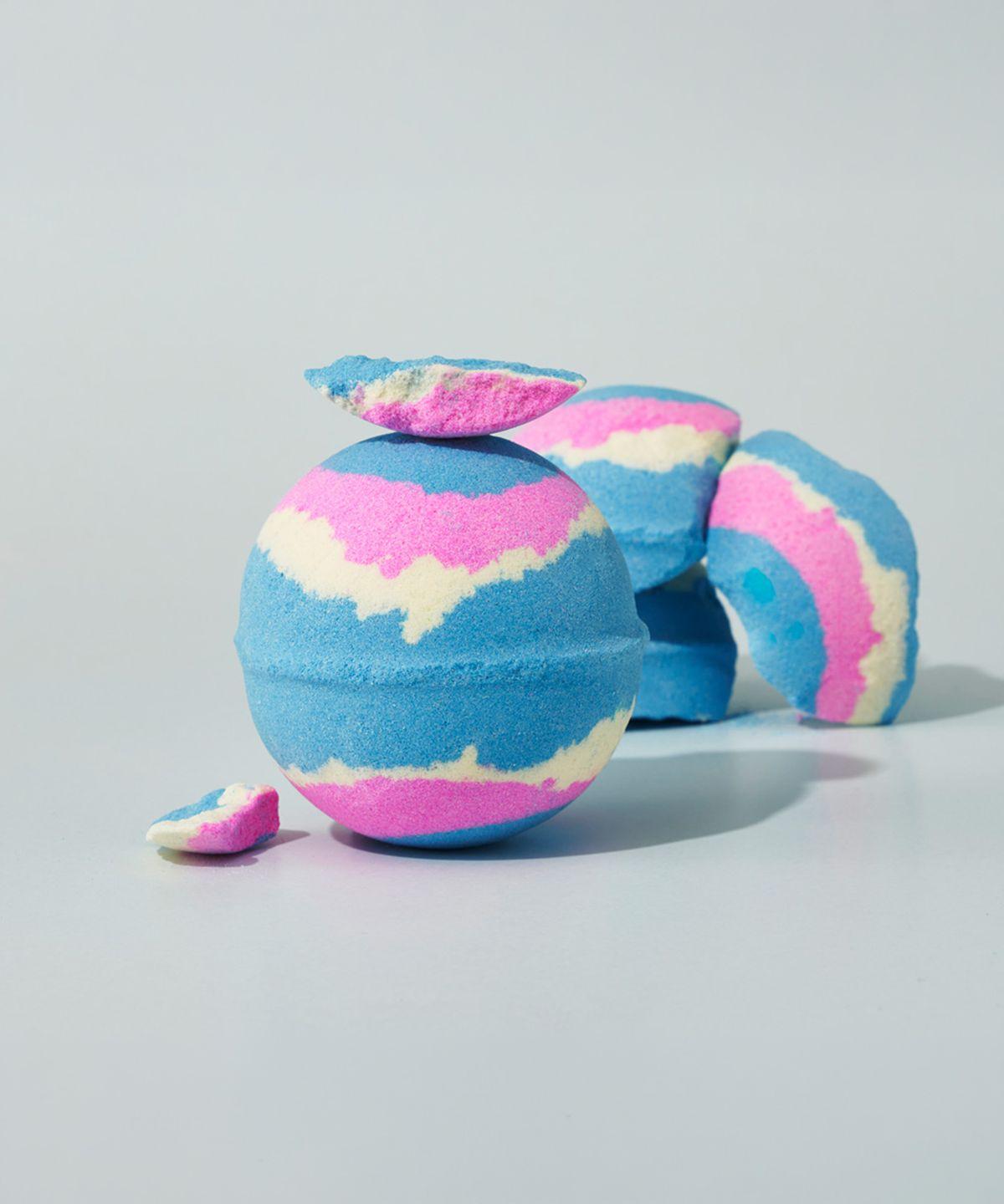 Flu Cloud Bubble Bath Bomb 200g (Select 1 of 4) Moonlight Peach