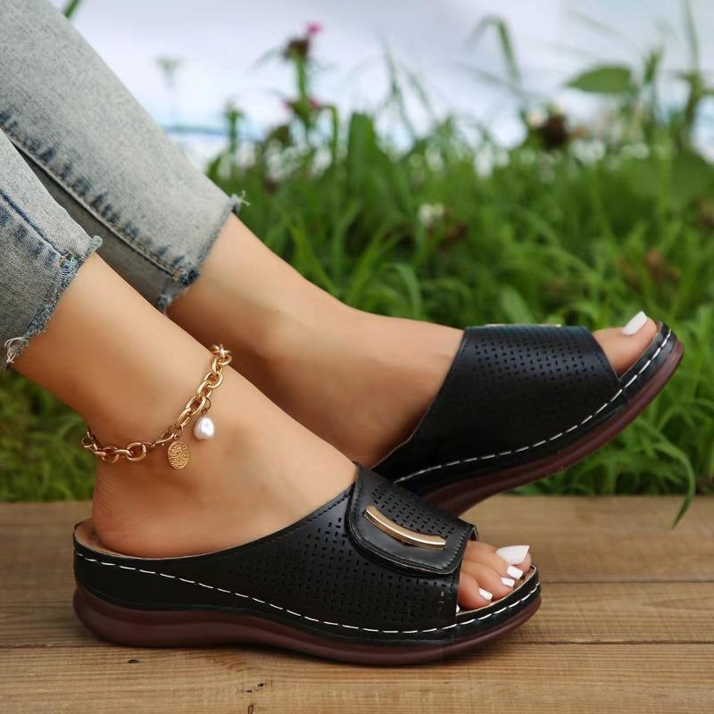 New European and American large-size casual round head composite buckle PU leather one-character wedge slippers women
