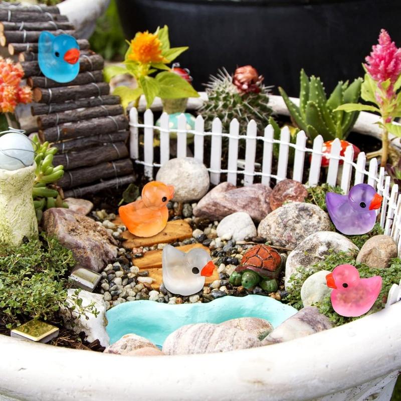 50/100PCS Luminous Mini Resin Ducks Tiny Glow In The Dark Duck Micro Garden Landscape Potted Plants Decoration Craft Gifts
