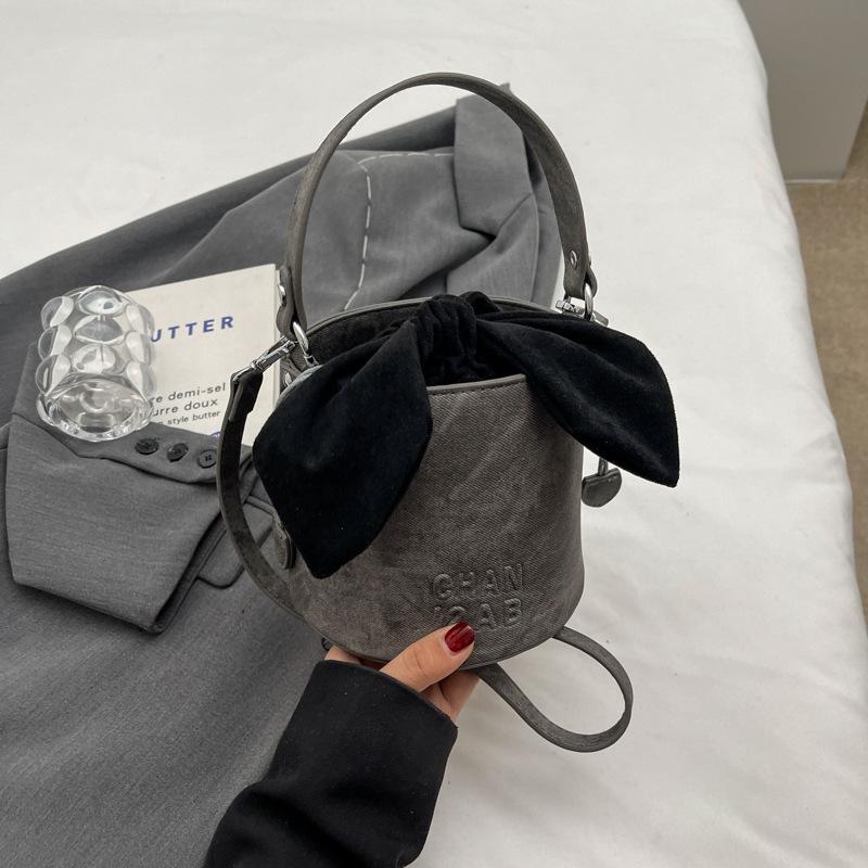 

2024 ранняя весна новая высококачественная сумка-мессенджер в стиле ретро корейской версии с бантом в иностранном стиле портативная сумка-ведро женская