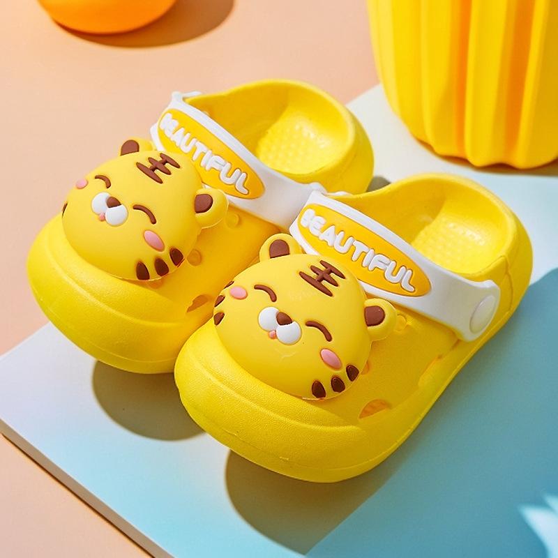 Children's Summer Boys' and Girls' Non-Slip Breathable Cartoon Clogs for Toddlers and Kids