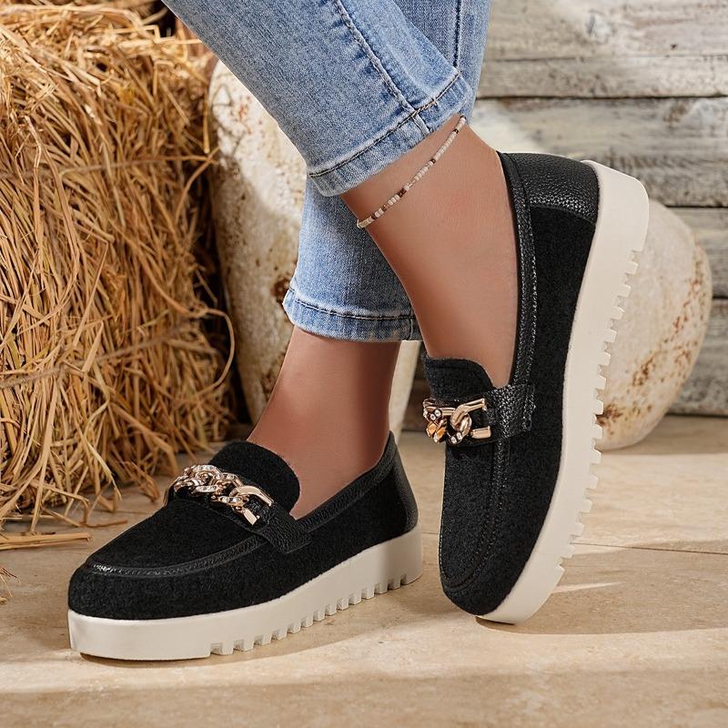 A New Style of Large-sized Thick-soled Casual Loafers with A Fashionable Chain, Single-foot Women's Shoes