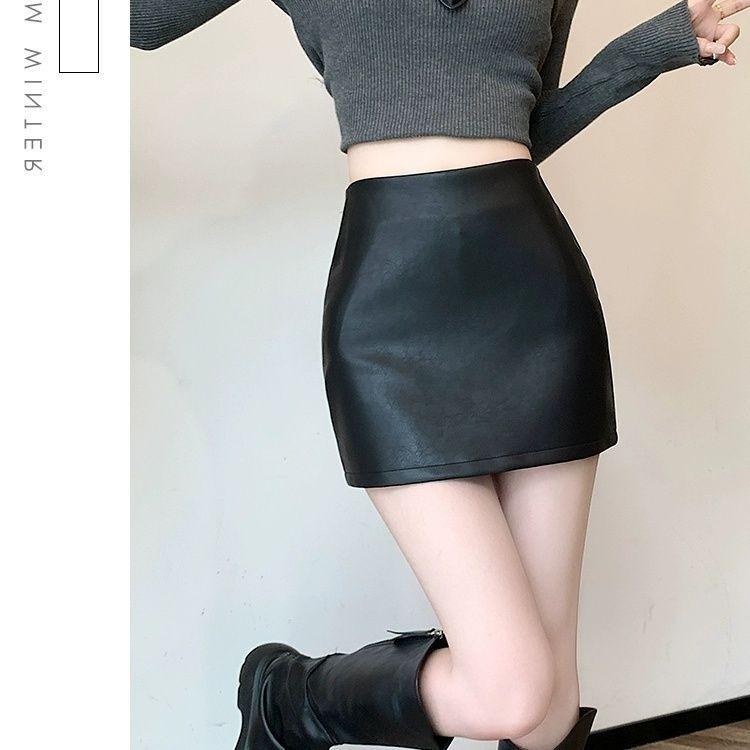 New 2025 High-Waisted Black PU Leather Bodycon Mini Skirt for Women – Sexy Korean Style for Autumn/Winter.