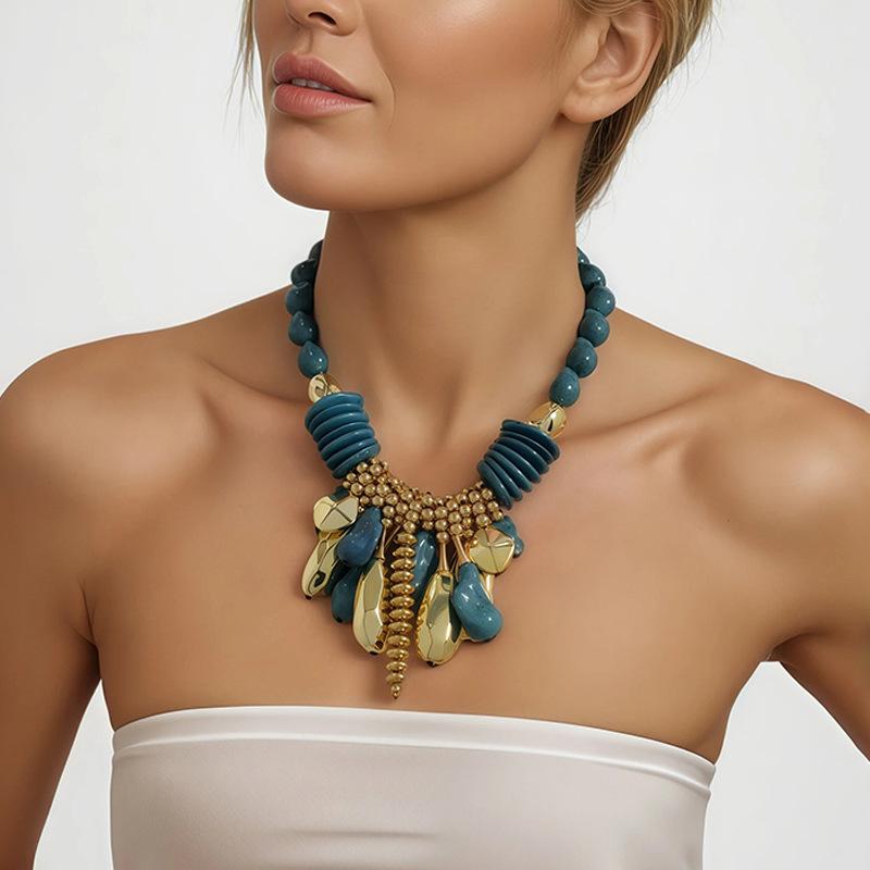 1PC European and American Luxury Style Gold Metal Multi-material Mix and Match Necklace, Retro Exaggerated Personality Collarbone Chain