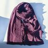 Sciarpa da Donna in Chiffon Monocolore con Grande Ricamo Floreale – Versatile Sciarpa di Seta & Protezione Solare