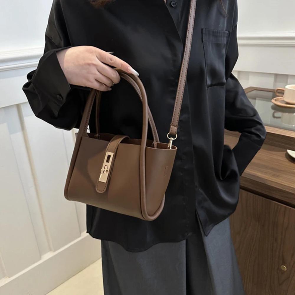 2026 Fashi Female Shoulder Handbag Niche Design Senior Sense Crossbody Bucket Bag Vegetable Basket Style Luxury Bags