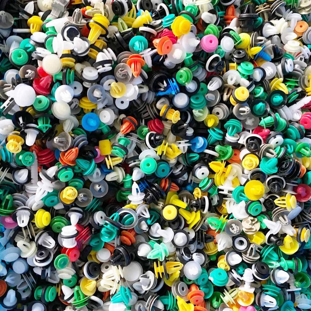 Sortierte Universelle Türverkleidungsclips für Autos - Kunststoff-Spreiz- & Schraubclips, Mehrfarbig