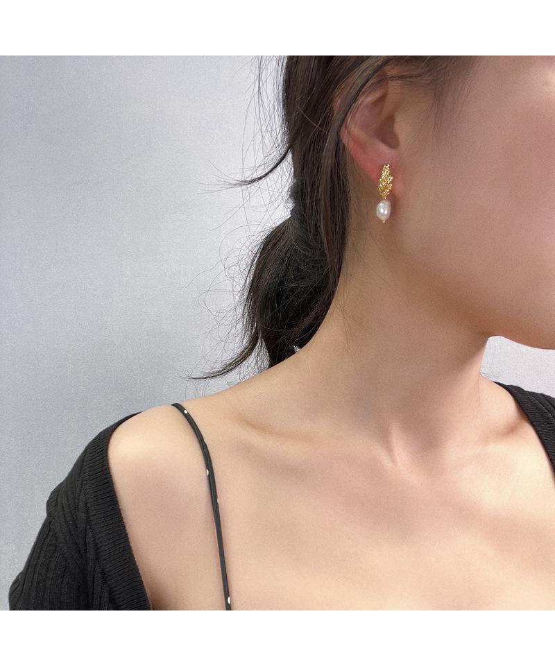 Gold-Plated Brass French Modern Croissant Baroque Pearl Earrings with 925 Silver Needle