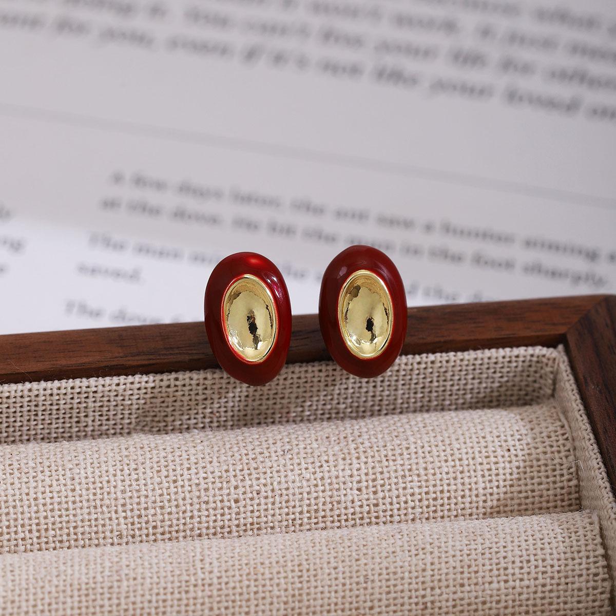 Ankola Red Oval Beanie Stud Earrings, Autumn And Winter Retro High-End Sense Light Luxury Simple Fashion Temperament Earrings