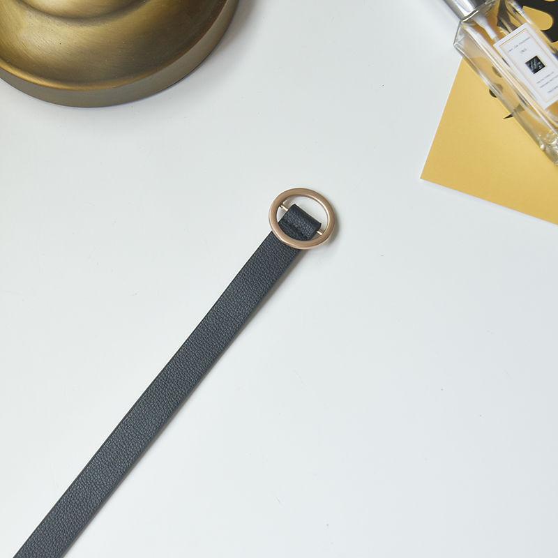 Stylish Women's Minimalist Black Denim Pants With Decorative Belt For Trendy Looks