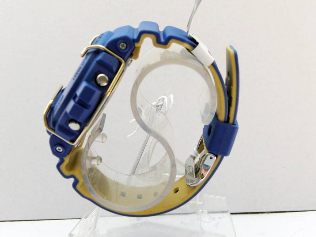 CASIO Low Temperature Resistant Band for Winter Sports G-SHOCK G-LIDE GLS-6900-2JF -20°C Two-Tone (Blue)