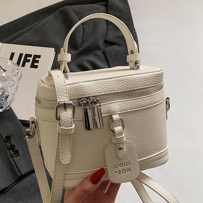 Spring and Summer New High-end Texture Temperament Portable Box Bag Fashionable Versatile Niche Commuting Foreign Style Messenger Bag Women