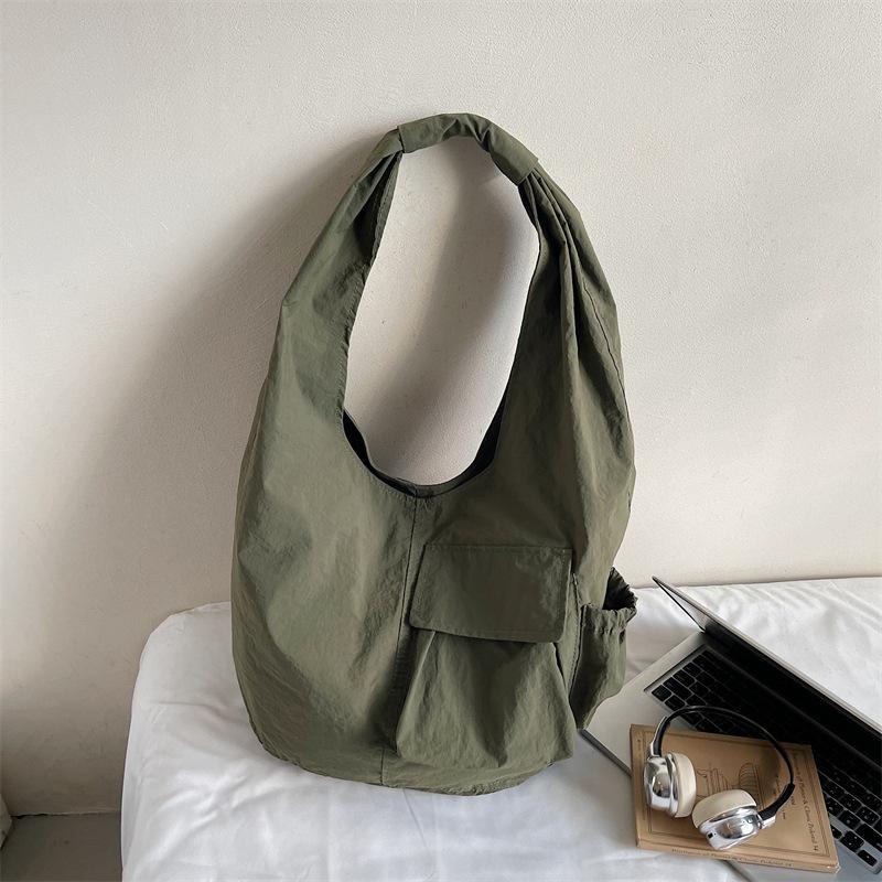 

Japan and South Korea simple and versatile fashion workwear large-capacity pleated tote bag new large-capacity cloth bag women s shoulder bag зелений