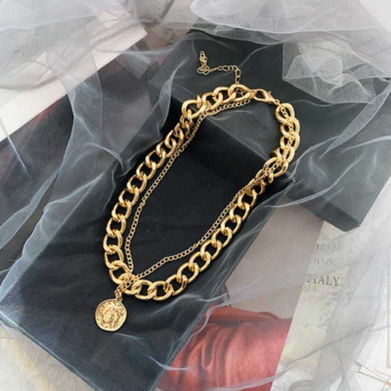 Retro Portrait Exaggerated Double-layer Personality Short Collarbone Thick Chain Necklace