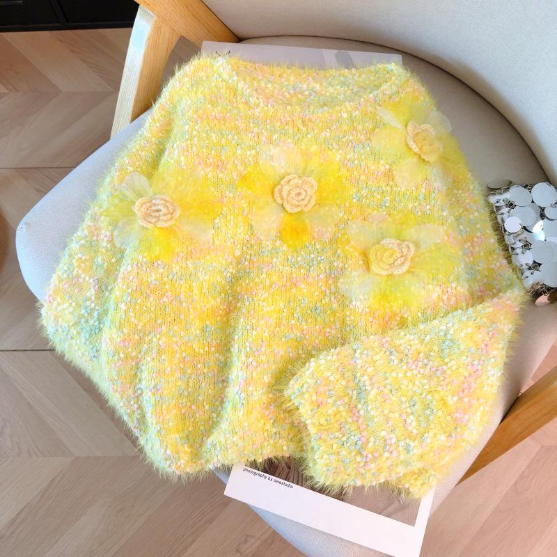 Chic Faux Mink Velvet Sweater: Soft, Sweet, and Elegant with 3D Floral Design for Women - Perfect for Spring and Autumn.