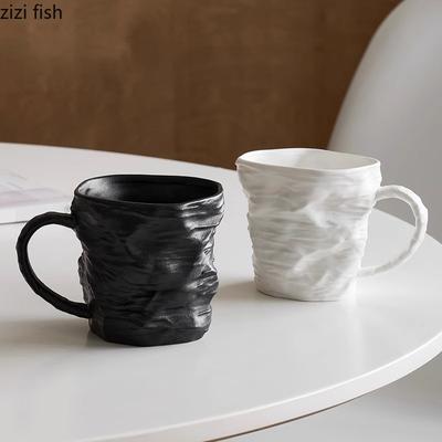 Gefaltete Textur Keramiktasse Kreative Schwarz-Weiß Kaffeetasse Milchbecher Büro Wasserbecher Teetasse Haushalt Paartassen