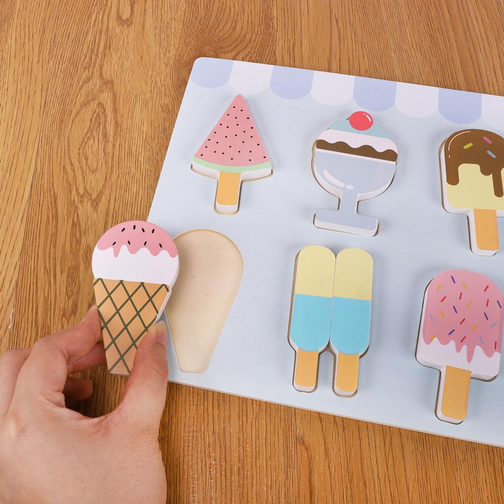 The American ice cream board toy consists of 7 ice creams of different colors and shapes