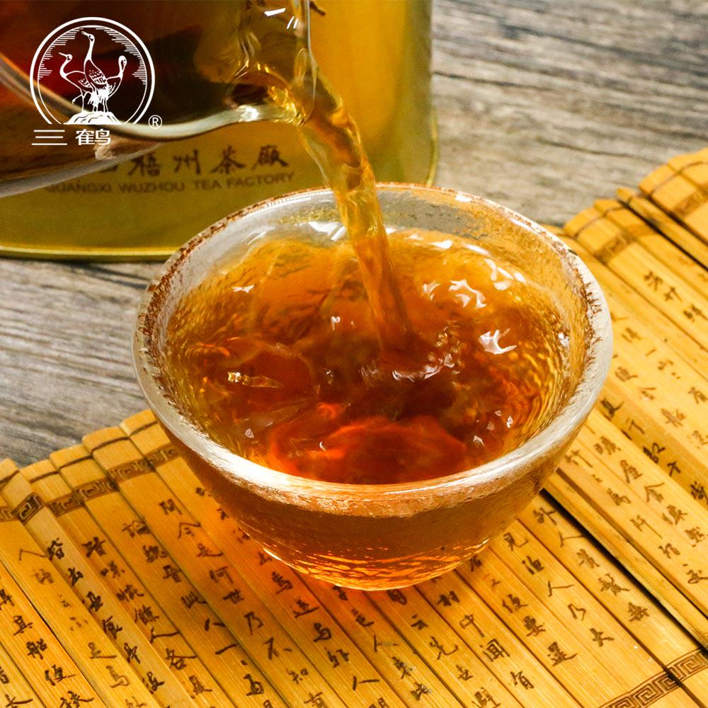 Three Cranes Sanhe 2019 Liu Pao Tea løs mørk te Guangxi Wuzhou Liupao Box Teas Golden Jar 200g