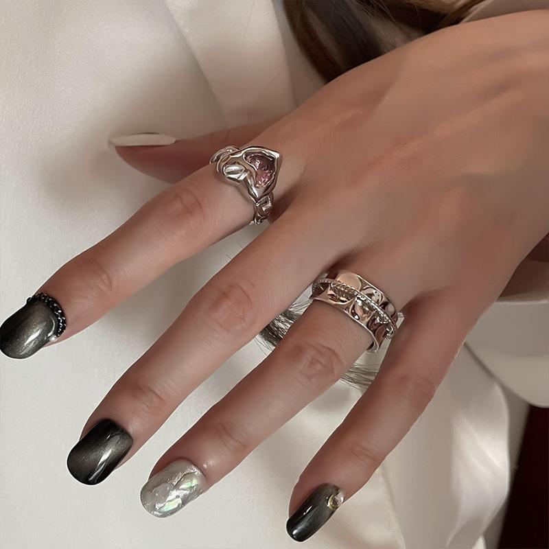 Silver Artistic S925 Open Ring With Unique Twisted Design And Delightful Heart Shaped Zirconia Pink