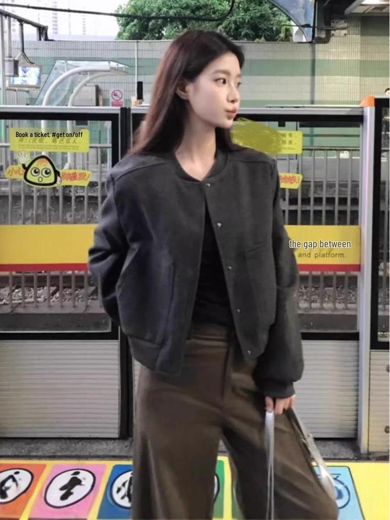 Petite Women's Khaki Short Baseball Jacket - Casual Loose Fit for Autumn and Winter