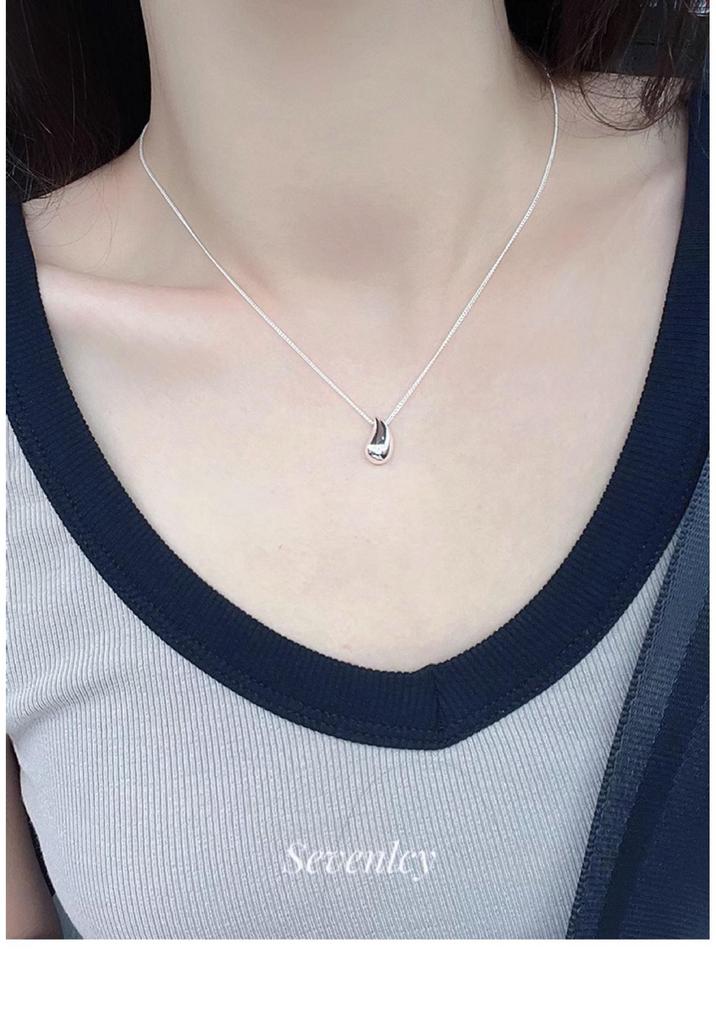 Women's Trendy Water Drop Pendant Necklace - Versatile, Fashionable, and Creative Clavicle Chain