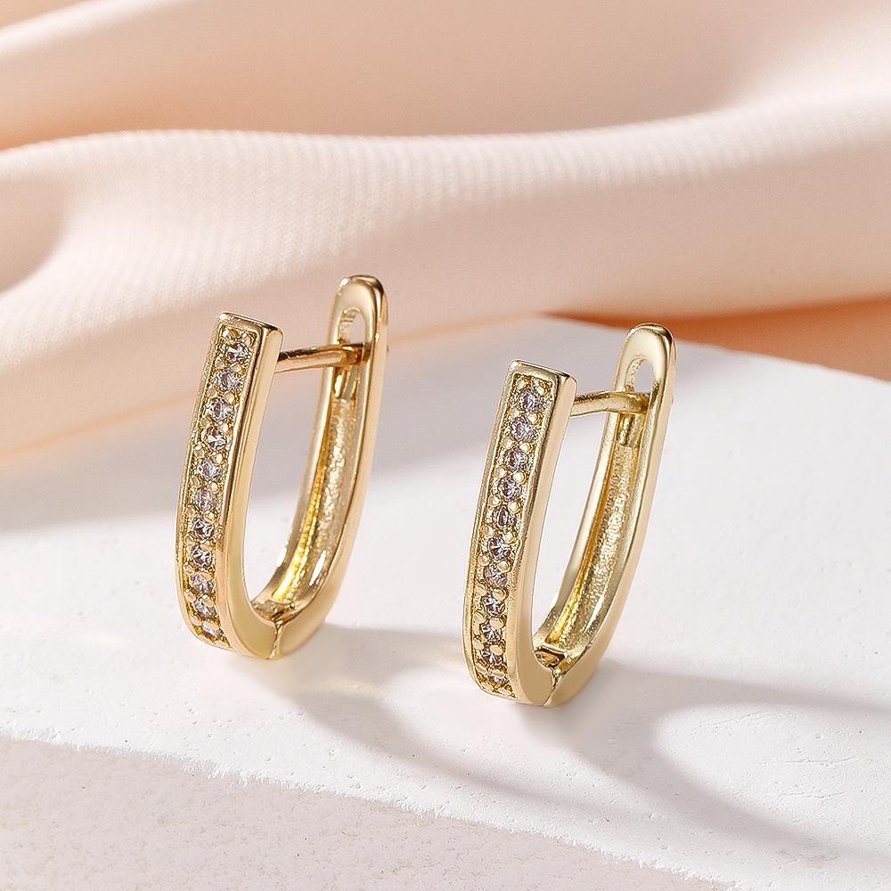 

Новые серьги в стиле легкой роскоши и компактного размера с персонализированным и модным характером золотой