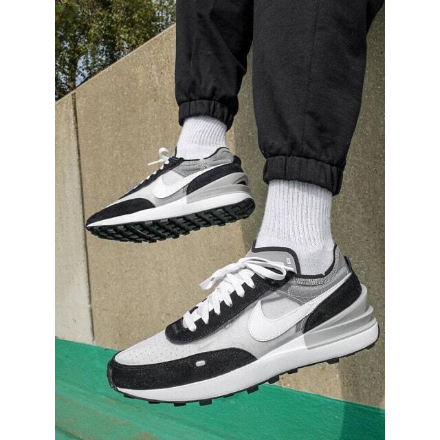 

Серые сетчатые кроссовки Nike Waffle One